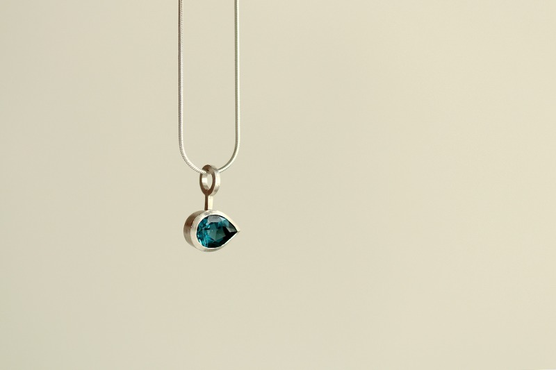 Londonblue topaz cone setting Necklace
